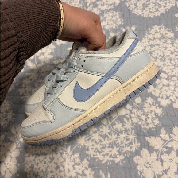 Nike Dunk Tennis Shoes - Picture 3 of 5